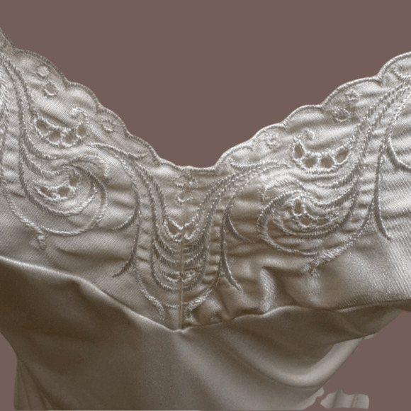 Vanity Fair Lace Camisole | White Satin | Size 38 | Vintage 70s - Picture 5 of 5